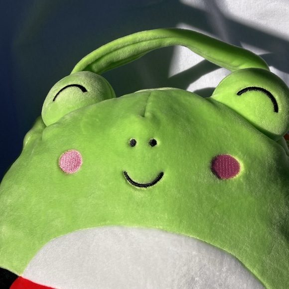 Wendy Halloween Pail Squishmallow - Picture 3 of 7